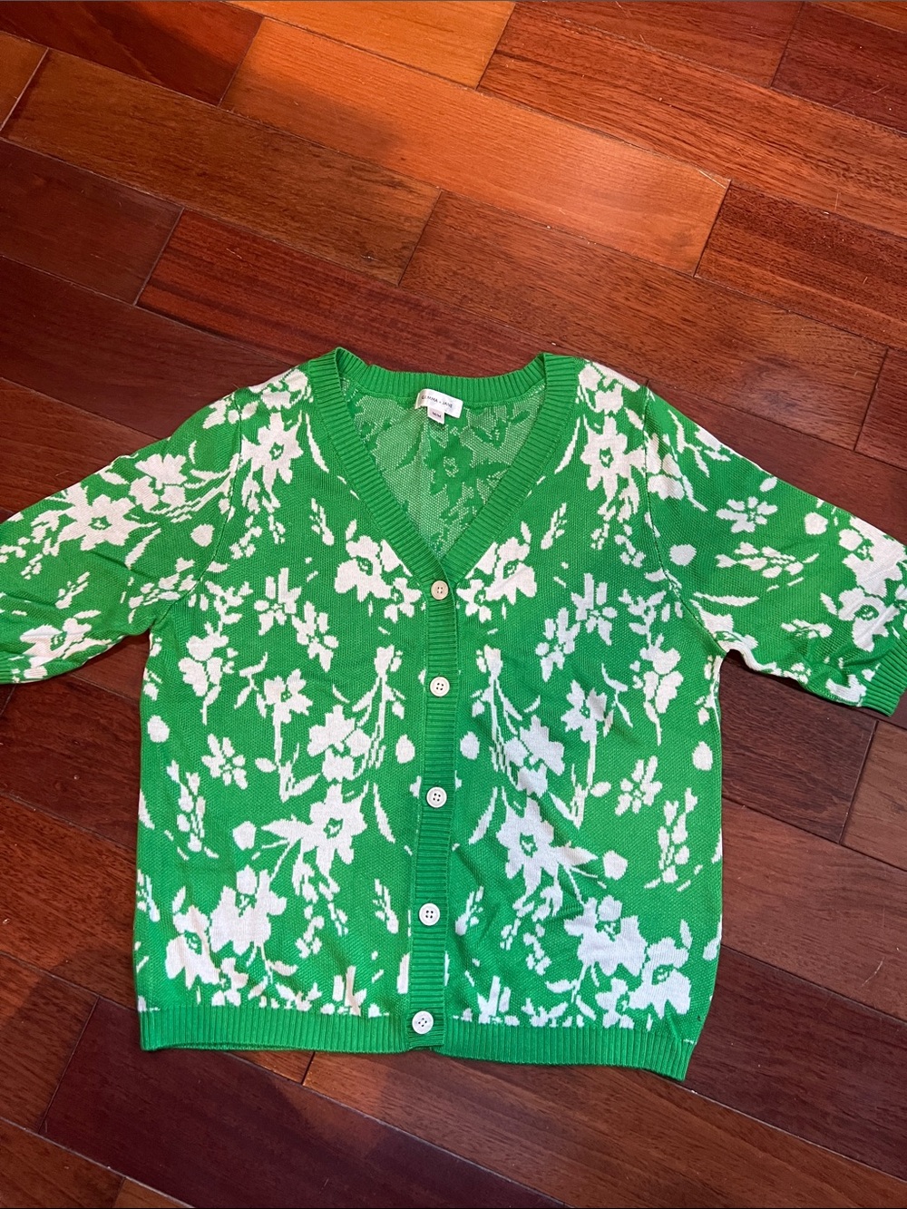 Gemma + Jane Green and White Floral V-Neck Button-Up Cardigan